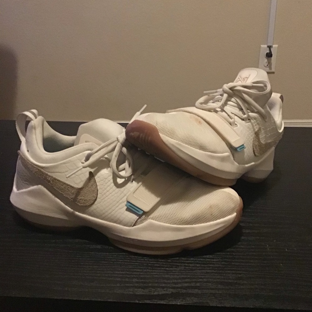 Nike shoes